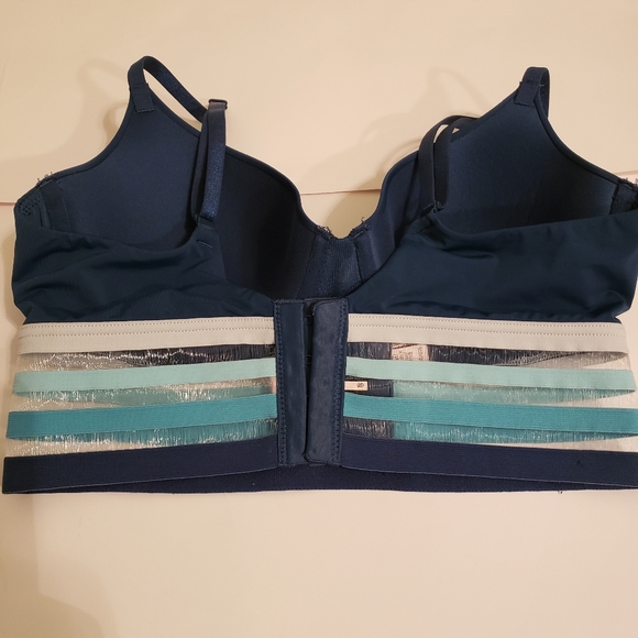 Victoria secret  t shirt Bra - Picture 4 of 7